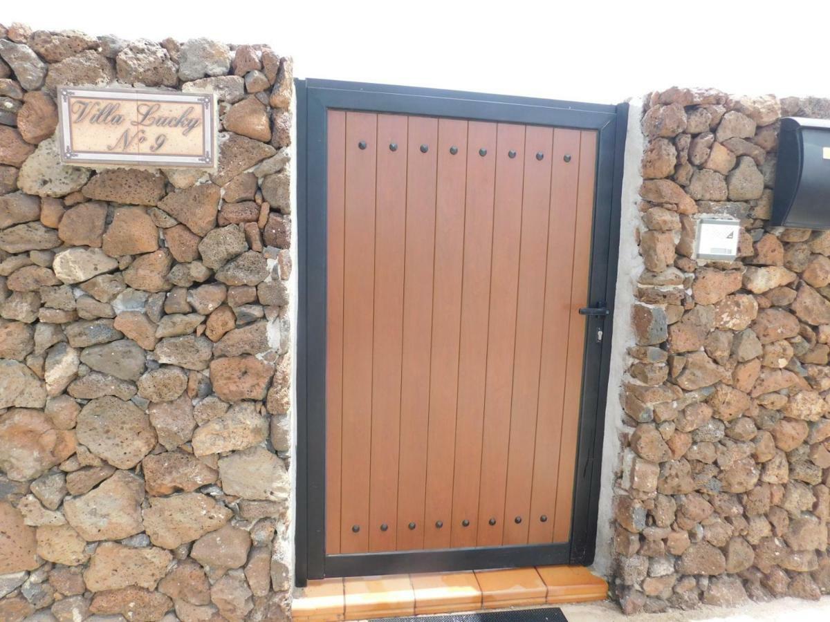 Villa Lucky - Heated Pool Mácher エクステリア 写真