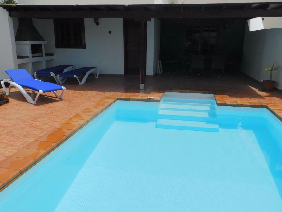Villa Lucky - Heated Pool Mácher エクステリア 写真